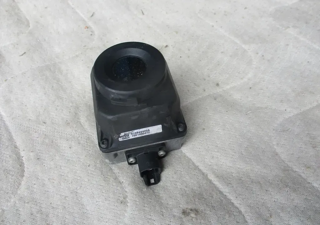 a2229052805   camera